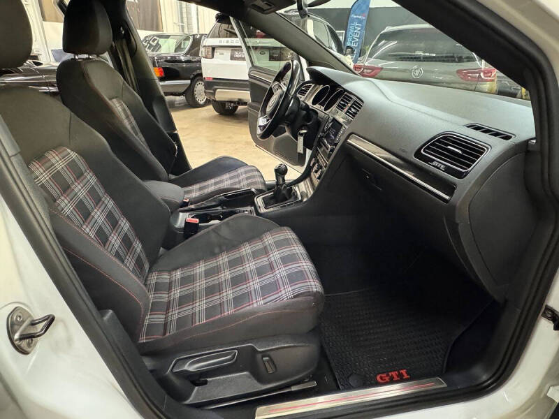 2015 Volkswagen Golf GTI S