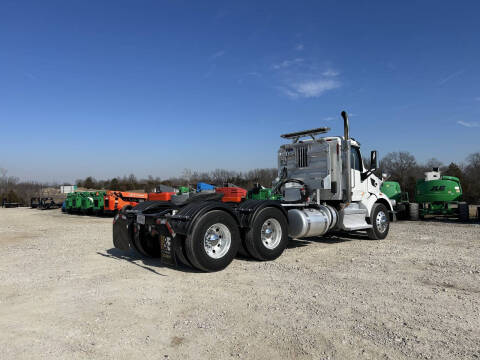 2019 Peterbilt 567 Road Tractor