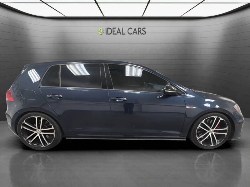 2017 Volkswagen Golf GTI Sport