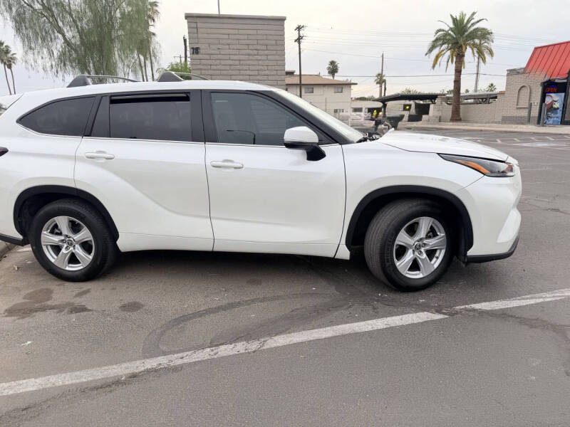2021 Toyota Highlander LE