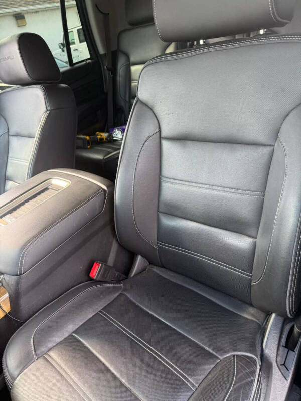 2017 GMC Yukon Denali