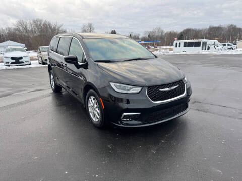 2025 Chrysler Pacifica Select