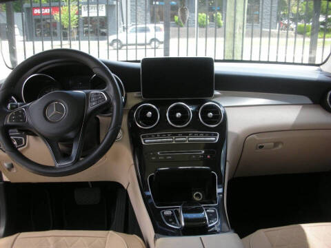 2017 Mercedes-Benz GLC GLC 300