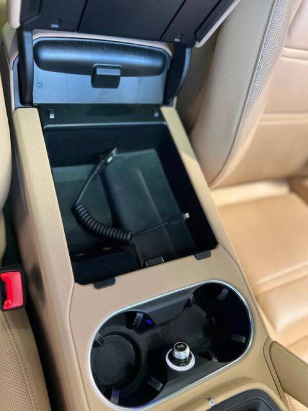 2023 Porsche Cayenne Platinum Edition