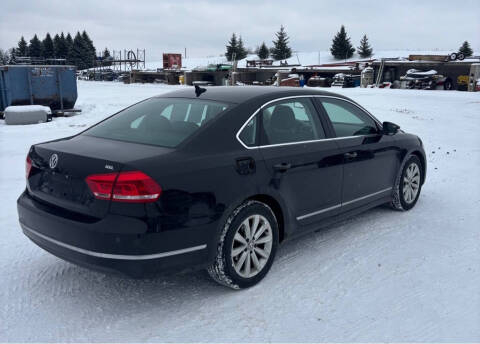 2012 Volkswagen Passat SEL