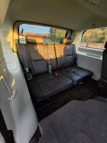 2013 Cadillac Escalade Platinum Edition