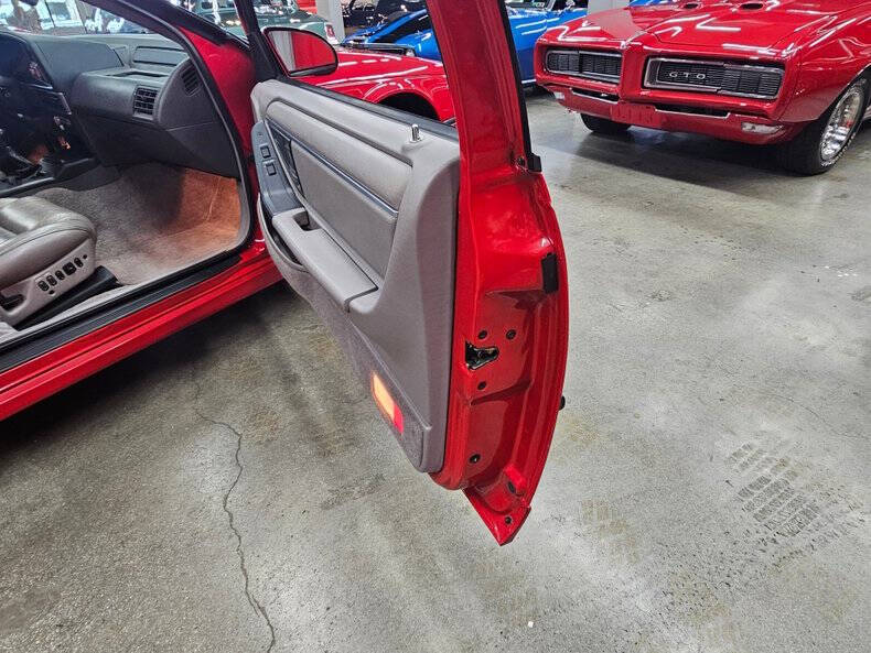 1989 Ford Thunderbird SC