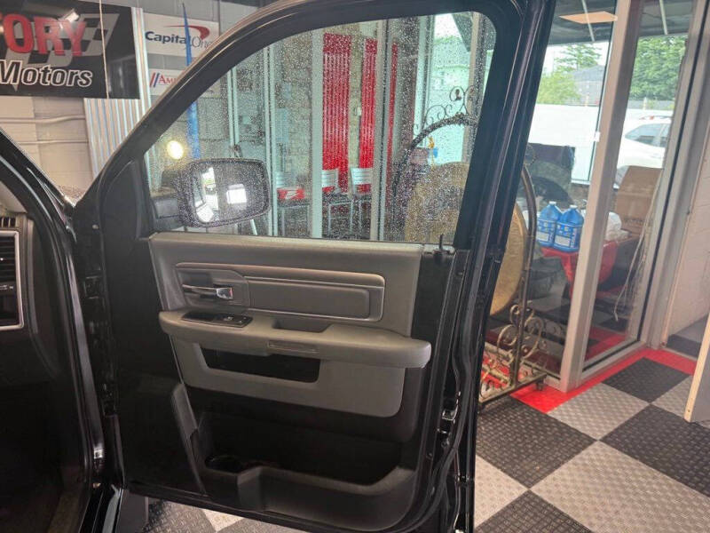 2019 RAM 1500 Classic SLT