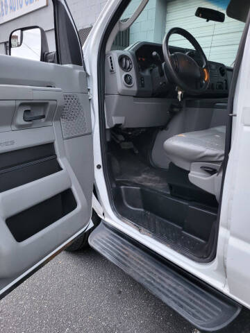2013 Ford E-Series E-250