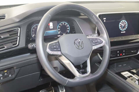 2024 Volkswagen Atlas Cross Sport SEL Premium R-Line 4Motion
