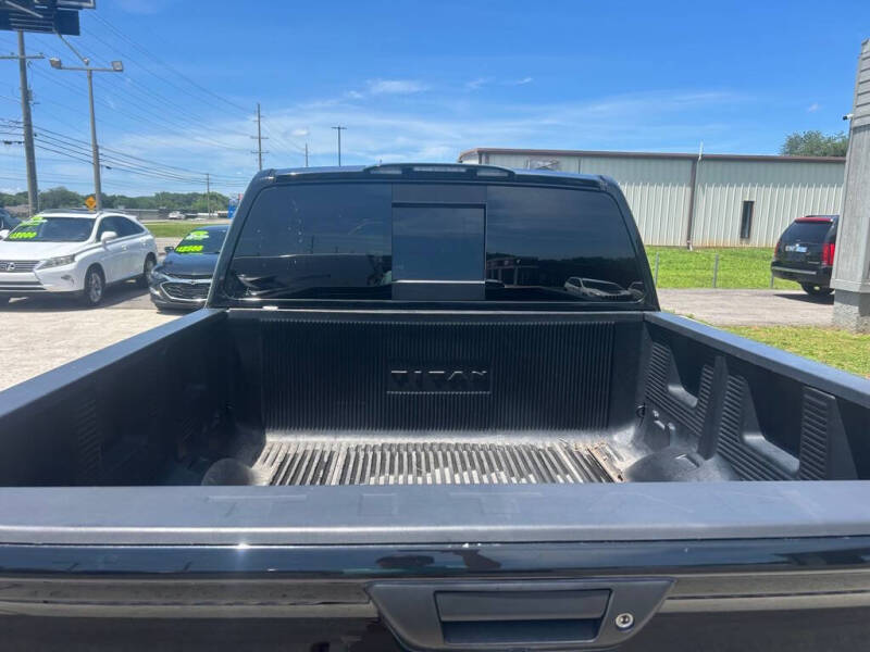 2019 Nissan Titan SV