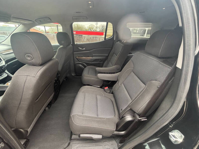 2023 GMC Acadia SLE