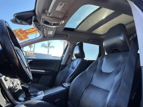 2016 Volvo XC60 T5 Drive-E Premier