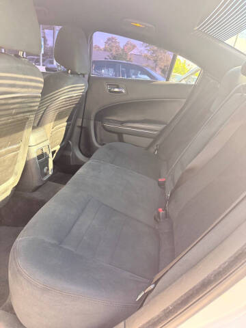 2011 Dodge Charger SE