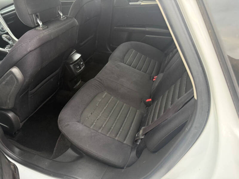 2014 Ford Fusion SE