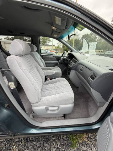 2000 Toyota Sienna LE