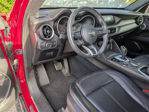 2022 Alfa Romeo Stelvio Ti