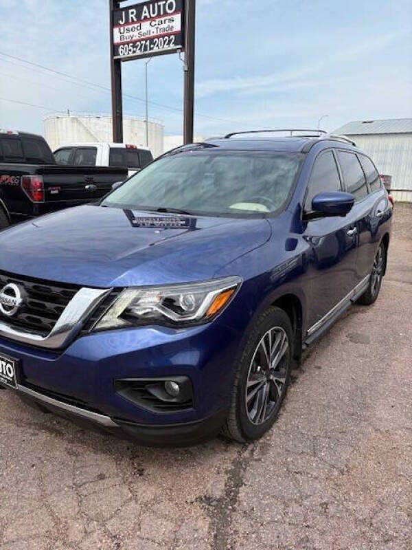 2017 Nissan Pathfinder Platinum