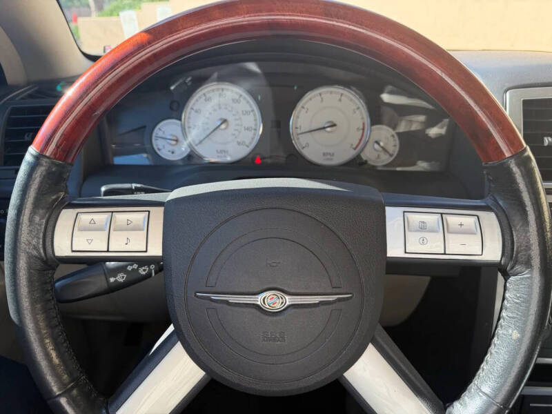 2005 Chrysler 300 C
