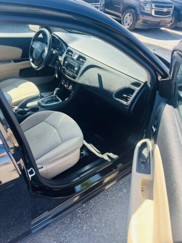 2014 Chrysler 200 LX