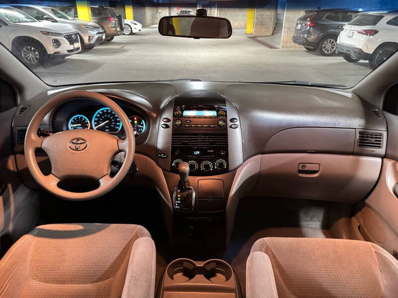 2007 Toyota Sienna CE 7-Passenger