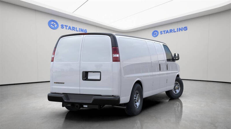 2025 Chevrolet Express 2500