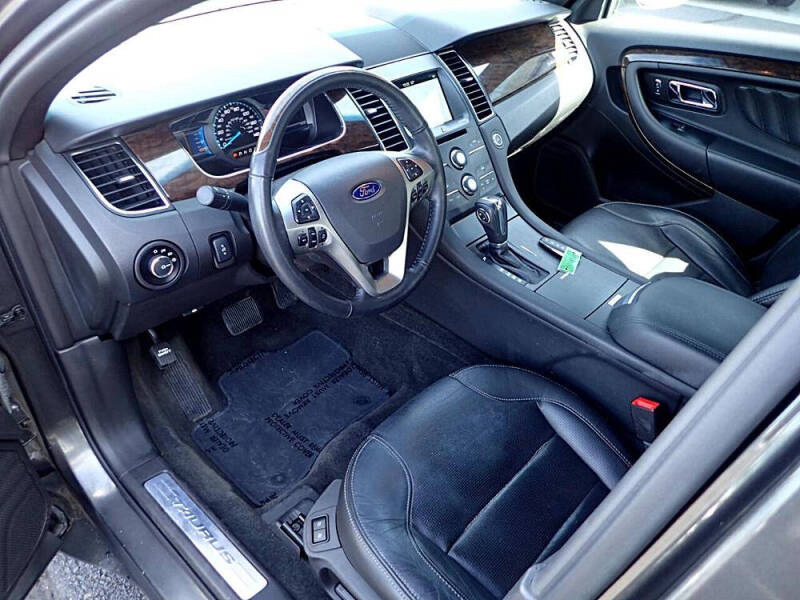 2016 Ford Taurus Limited