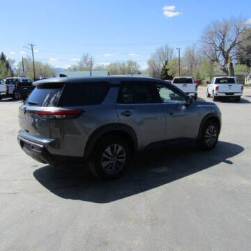 2024 Nissan Pathfinder S