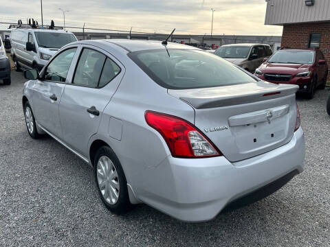 2019 Nissan Versa S Plus