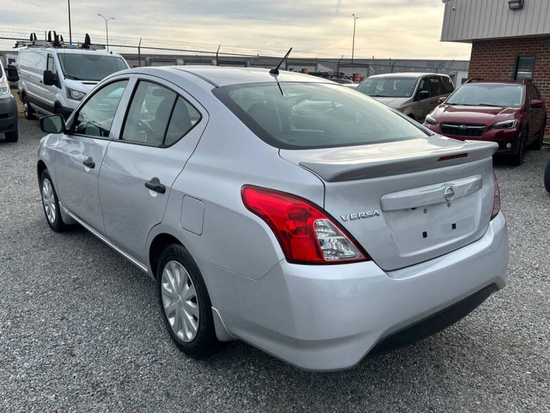 2019 Nissan Versa S Plus