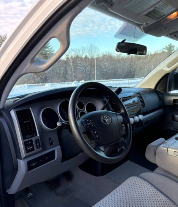 2011 Toyota Tundra Grade