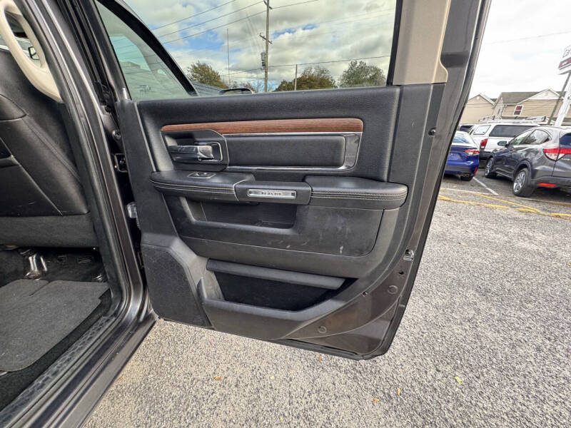 2016 RAM 3500 Laramie