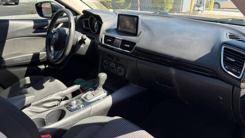 2016 Mazda MAZDA3 i Sport