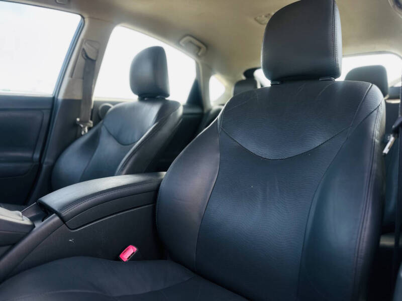 2010 Toyota Prius III