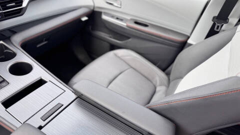 2023 Toyota Sienna XSE 7-Passenger