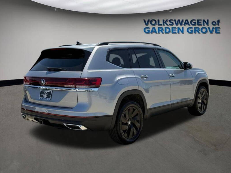 2026 Volkswagen Atlas SE