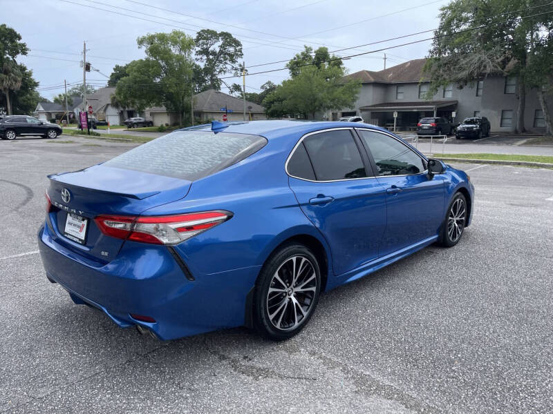 2019 Toyota Camry SE