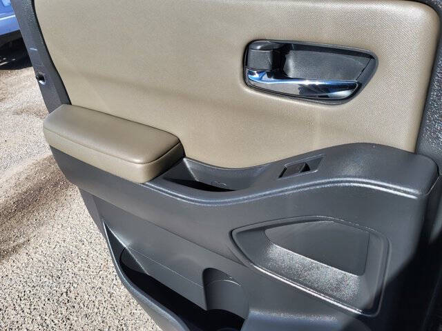 2023 Nissan Frontier SV