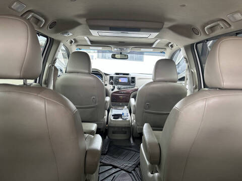 2013 Toyota Sienna XLE 7-Passenger