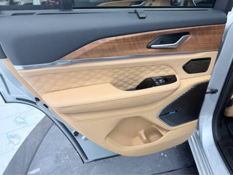 2022 Jeep Grand Cherokee Summit Reserve 4xe