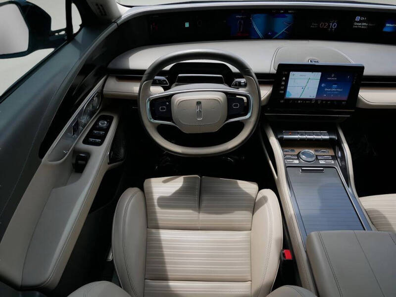 2025 Lincoln Nautilus Reserve