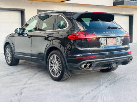 2016 Porsche Cayenne S