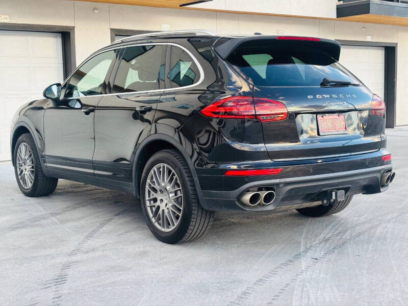 2016 Porsche Cayenne S