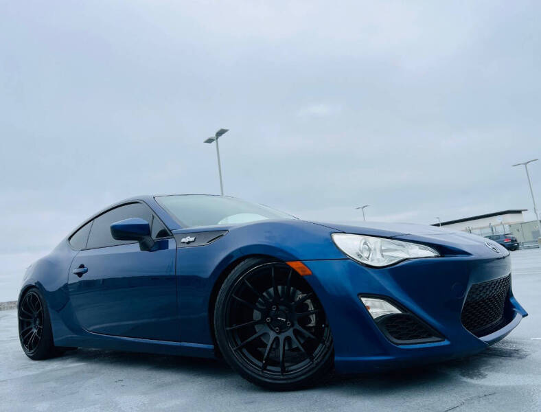 2015 Scion FR-S Base photo 2