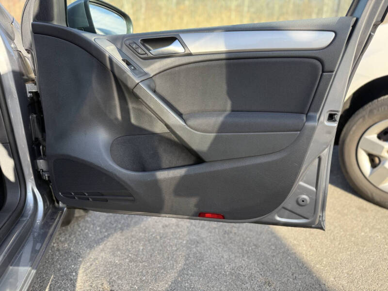 2012 Volkswagen Golf 2.5L PZEV