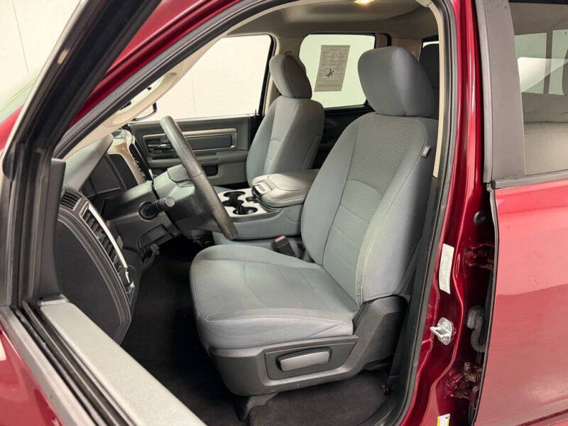 2017 RAM 1500 SLT