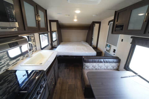 2019 Forest River Wildwood  201 BHXL
