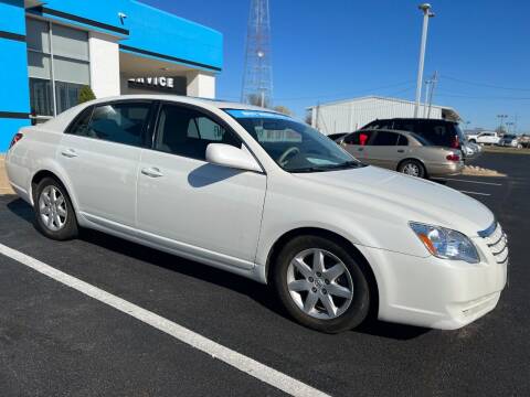 2005 Toyota Avalon for sale at Credit Builders Auto in Texarkana TX