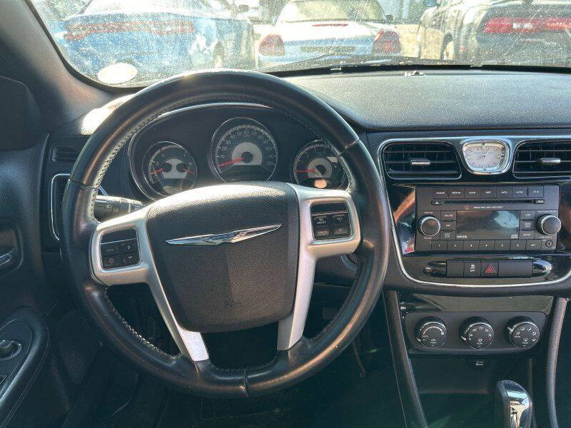 2014 Chrysler 200 Touring