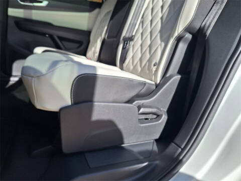 2026 Volkswagen Atlas Cross Sport SEL Premium R-Line 4Motion